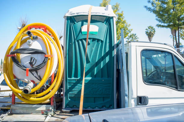 Porta potty delivery and setup in Ives Estates, FL
