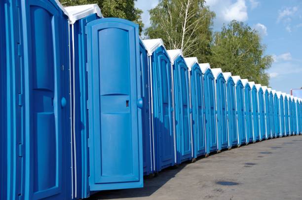 Best Porta potty rental near me  in Ives Estates, FL